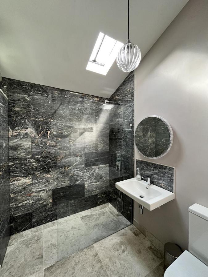 Topside House - Beautiful 7 Bedroom House With Hottub Wifi And Parking Near Bath Wells Frome Oakhill Eksteriør bilde