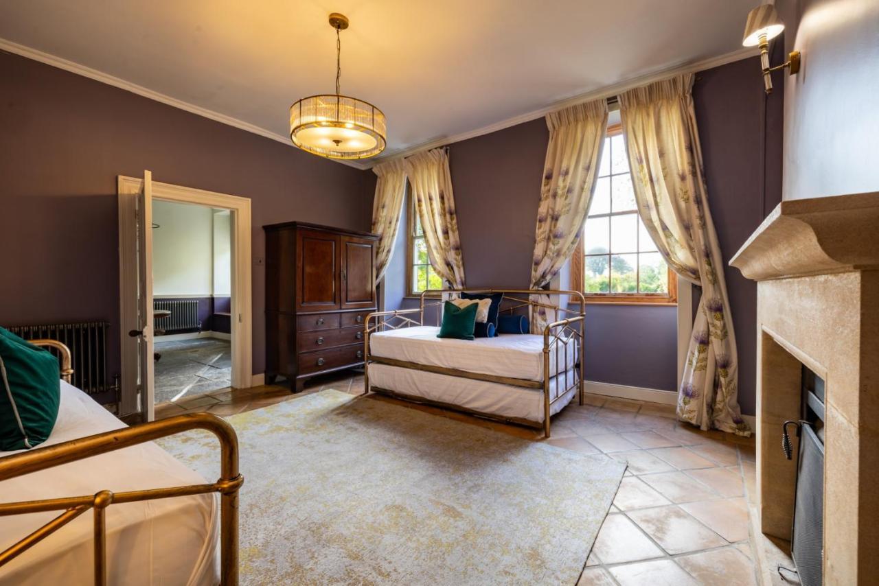 Topside House - Beautiful 7 Bedroom House With Hottub Wifi And Parking Near Bath Wells Frome Oakhill Eksteriør bilde