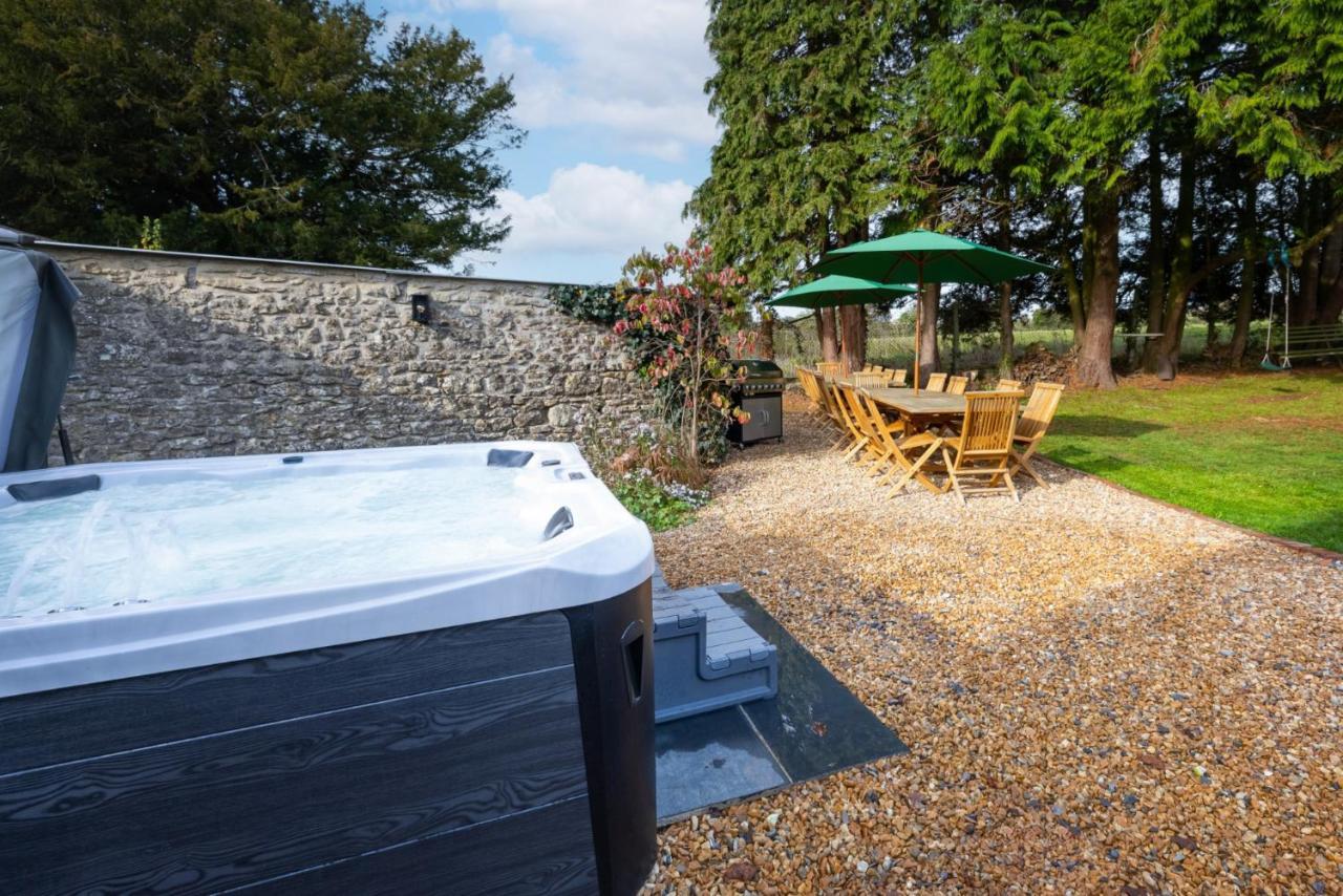 Topside House - Beautiful 7 Bedroom House With Hottub Wifi And Parking Near Bath Wells Frome Oakhill Eksteriør bilde